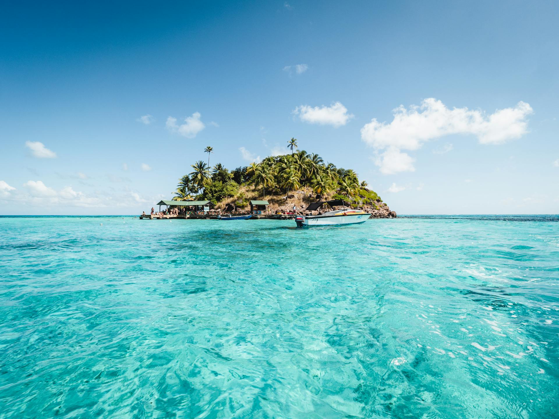Approvisionner la Martinique et la Guadeloupe en acier : calendrier et contraintes logistiques